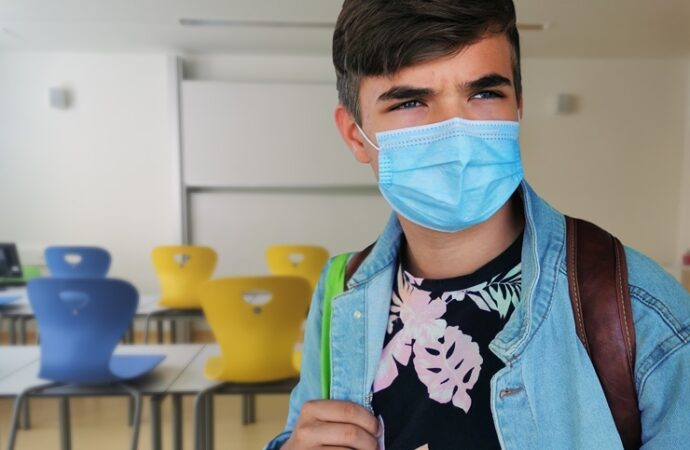 Pandemic Exposes Flaws of Education System, Educator Says