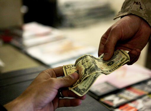 Media Deems Cashless Society a ‘Conspiracy Theory’ After Bashing Cash Use