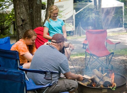 Bringing the Fun Home: Five Family Outings for Tight Budgets