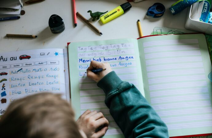Fed up With Screens, Parents Are Demanding a Return To Pen and Paper in the Classroom