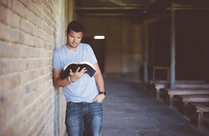 Why the American Founders Would Approve of the Current Bible Reading Trend