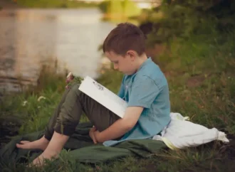 ‘Be Stars in the Darkness’ – a Letter to America’s Grandkids