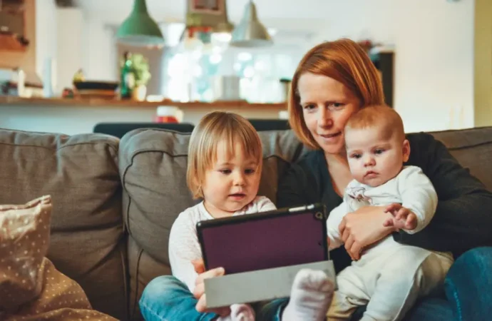 Why Trump’s Stay-at-Home Mom Subsidy Plan Is Hitting a Nerve